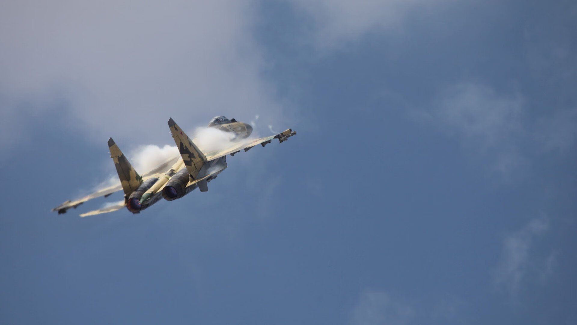 压迫式防守如何制造对手失误,足球比赛压迫式防守特点